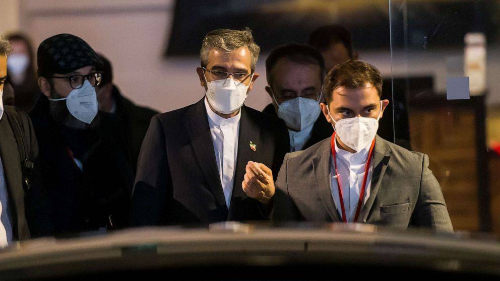 البحث عن صفقة تمنح إيران كل شيء دون أن تقدم هي أي شيء.