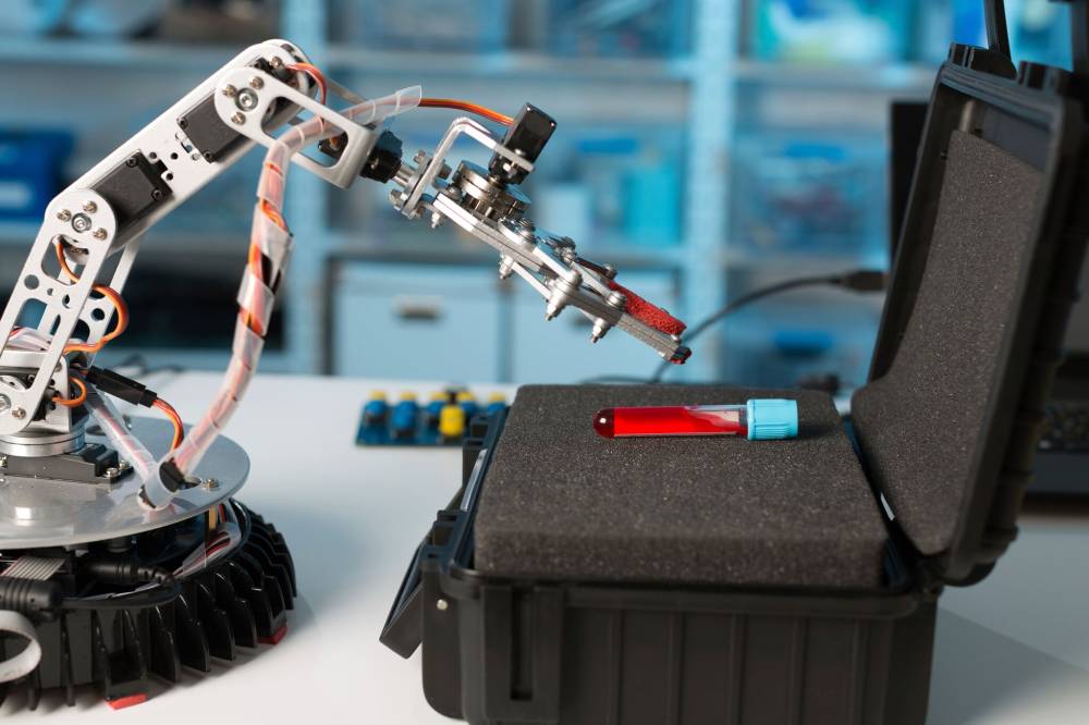 التعلم الآلي أصبح أفضل وأفضل، تدخل البشر فيه فقط من أجل ضمان الجودة.