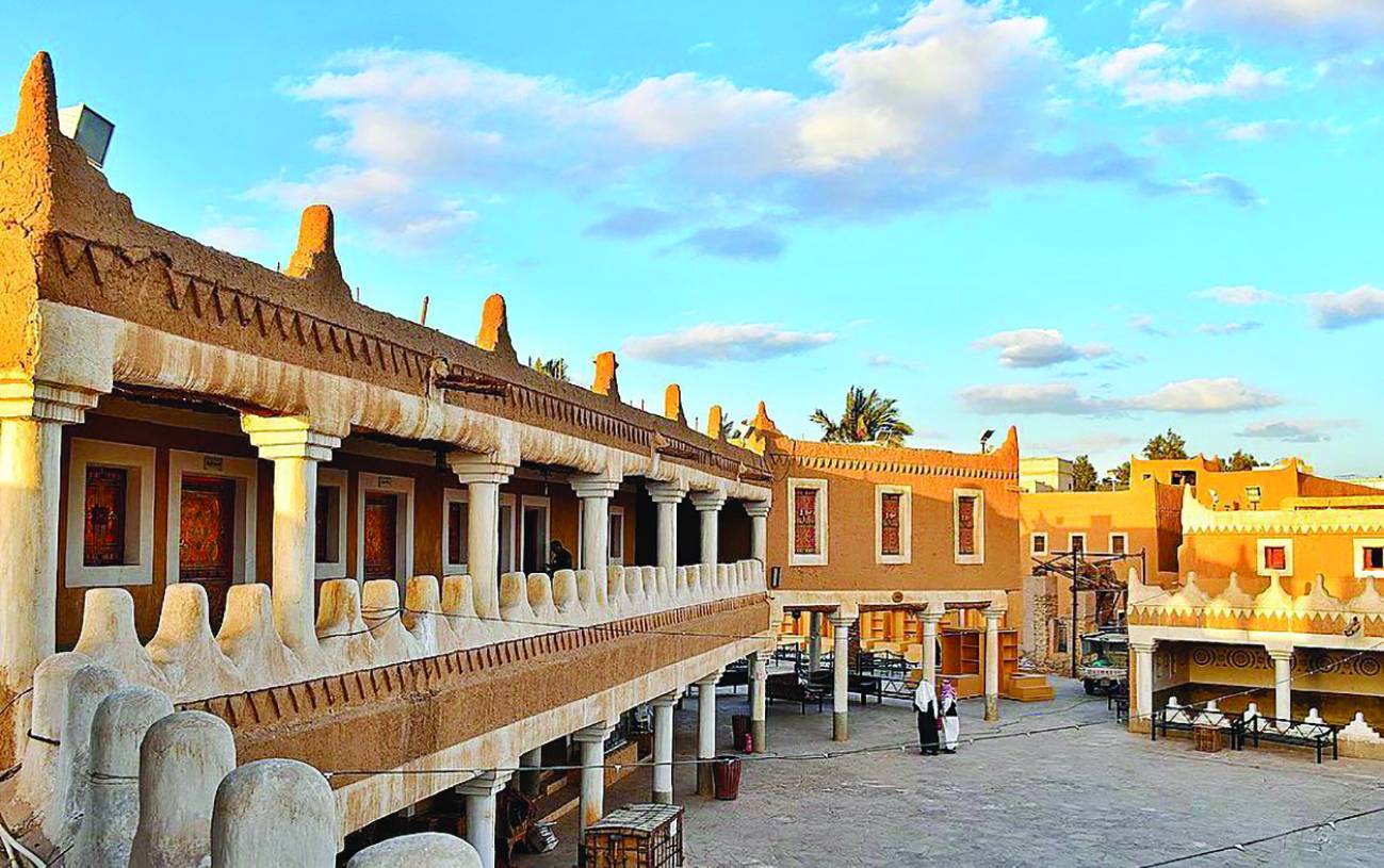 


سوق المسوكف في عنيزة بني على الطراز التراثي القديم.