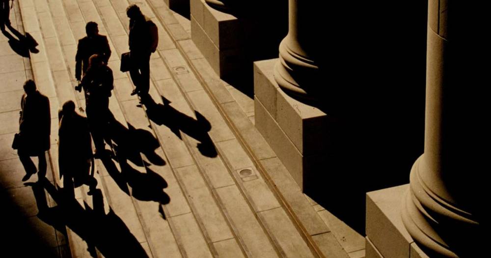 التطورات التكنولوجية في عالم المال تسهم في انتعاش قنوات الإقراض خارج النظم المصرفية.