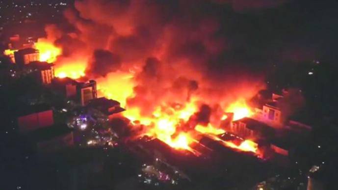 لم يعرف سبب الحريق.