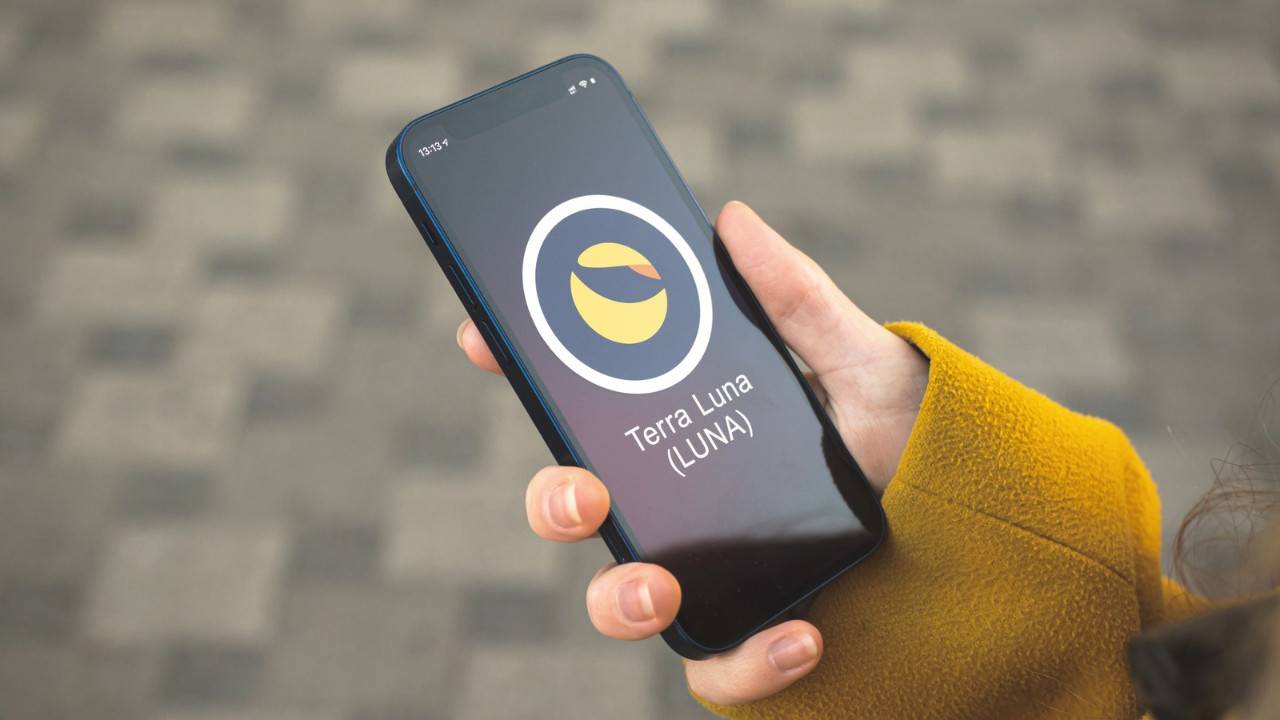 خسرت عملة لونا 40 مليار دولار.