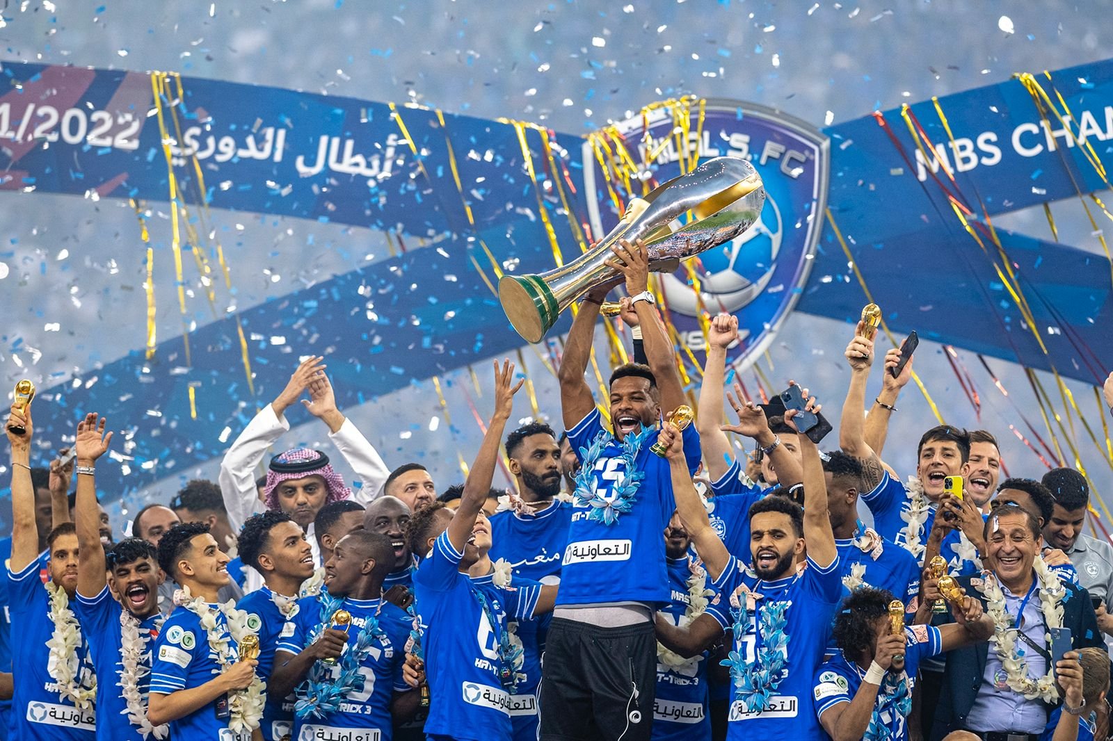 الهلال .. الفارق 30 لقبا