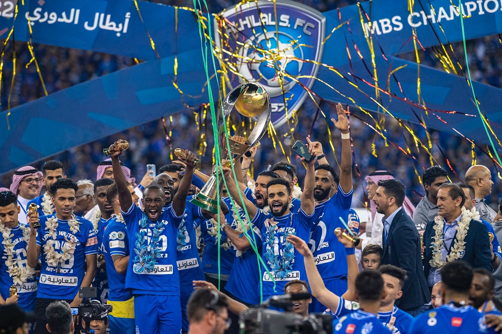 الهلال .. الفارق 30 لقبا