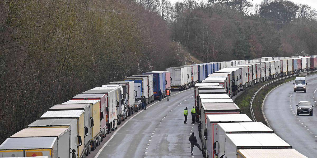 جميع أنشطة النقل في مجمعات البتروكيماويات في أولسان ويوسو ودايسان توقفت.