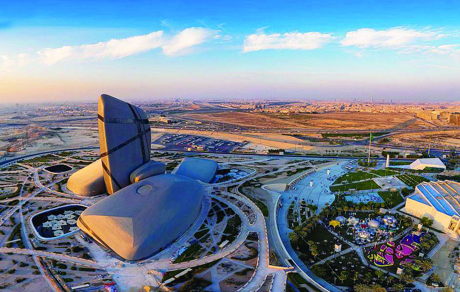 


تناولت الجلسة أهمية القراءة الورقية.