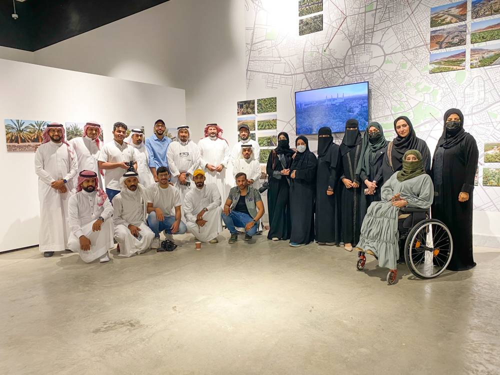 مصورو معرض خيف.