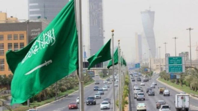 "المالية" : السعودية في وضع يمكنها من تجاوز المخاطر العالمية