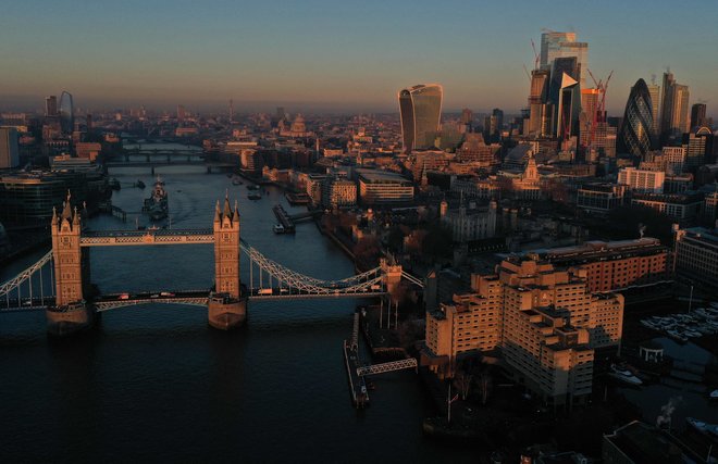 نمو اقتصاد بريطانيا 0.2% في يوليو 