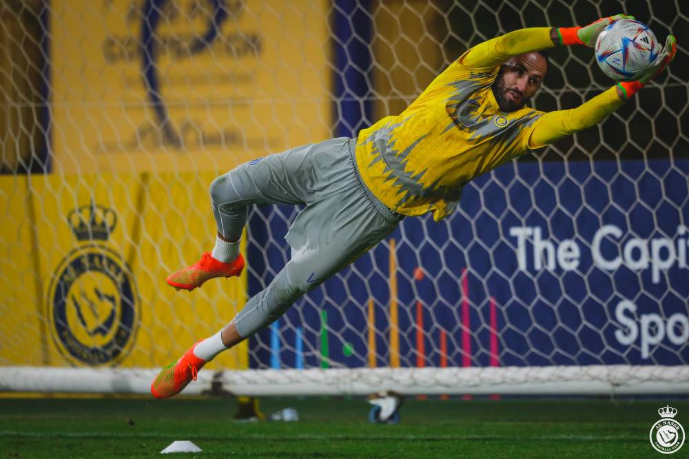 الحارس الكولومبي دافيد أوسبينا من أبرز صفقات الموسم.