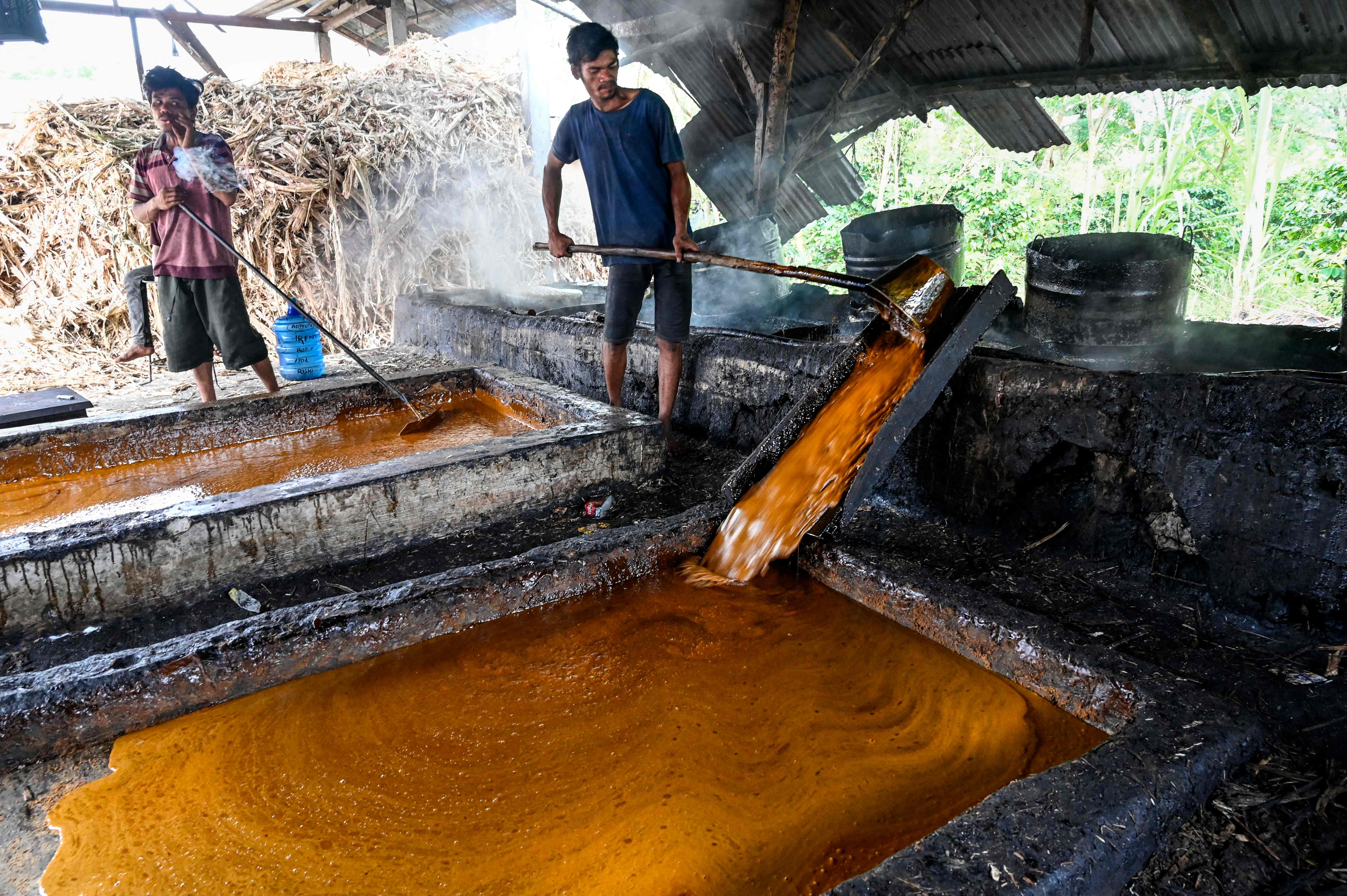 صناعة السكر البني