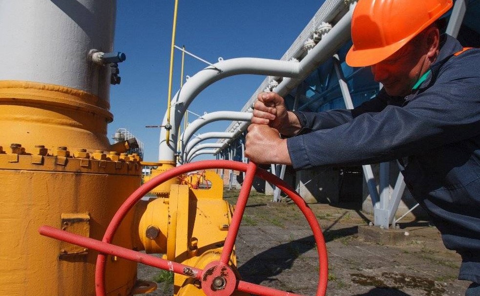 ماكرون للشركات الصغيرة: لا توقعوا اتفاقيات كهرباء بأسعار جنونية