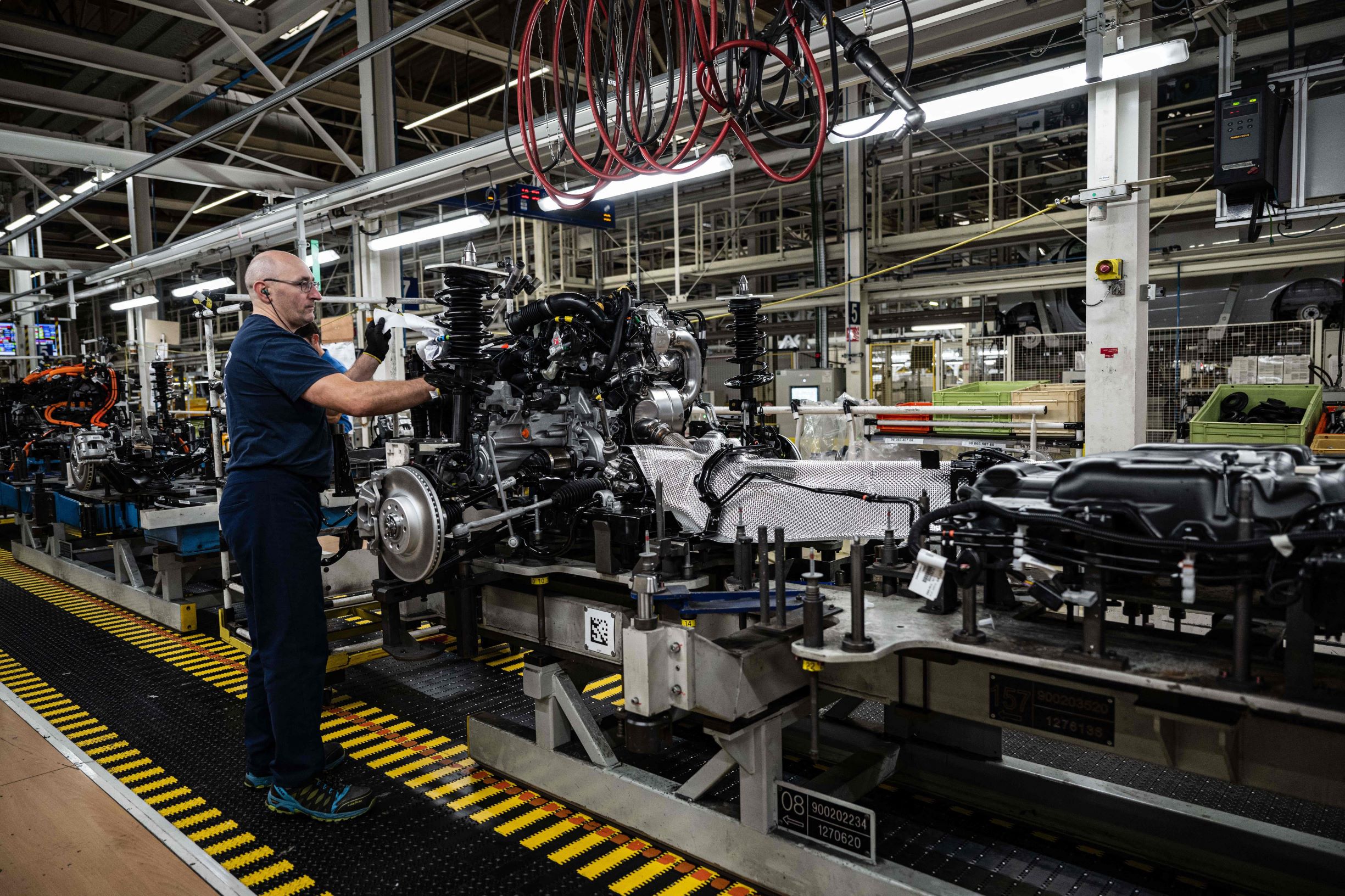 أوروبا تتجه لحظر بيع سيارات الاحتراق الداخلي بدءا من 2035