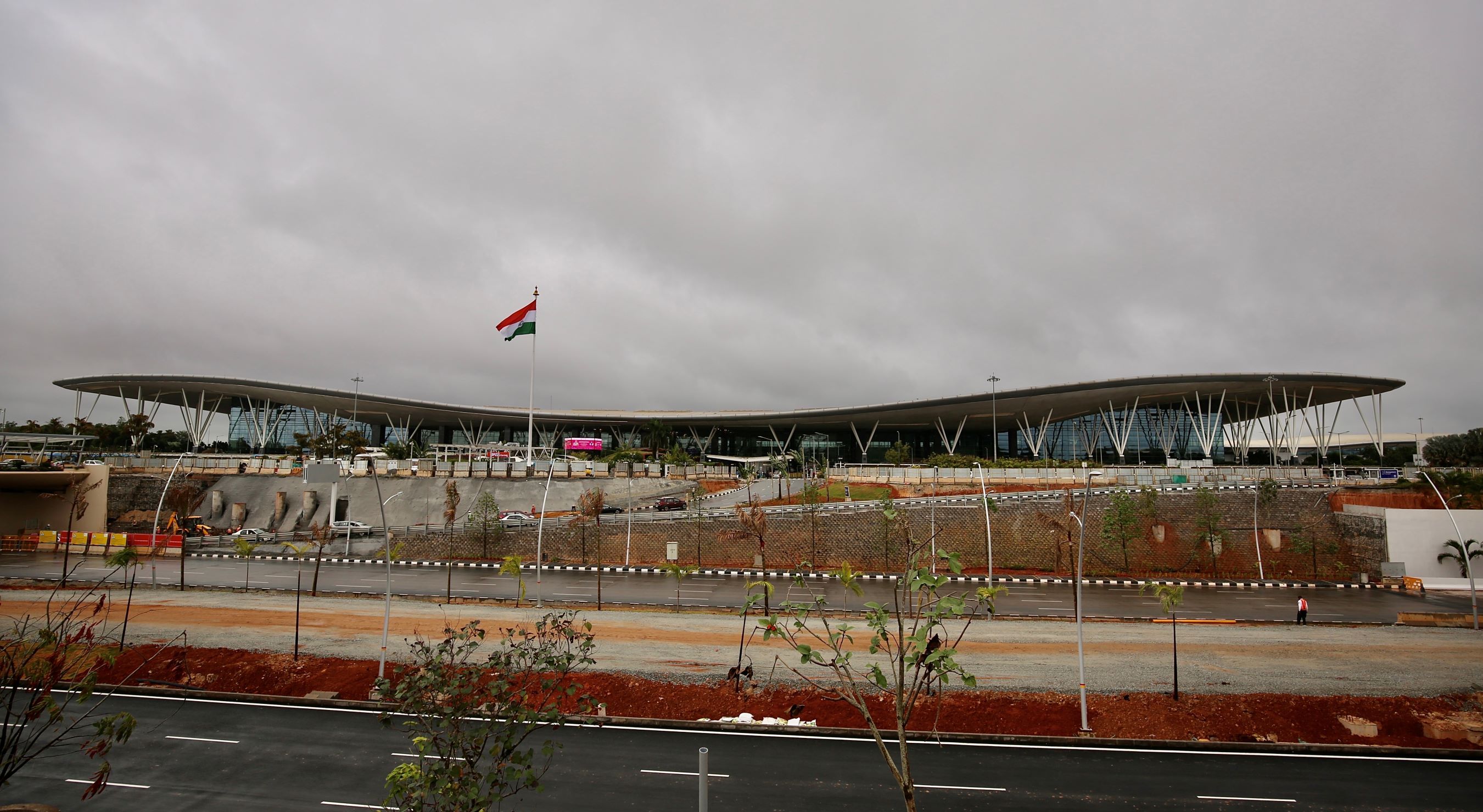 مطارات الهند .. تحلق سريعا نحو الطاقة الخضراء