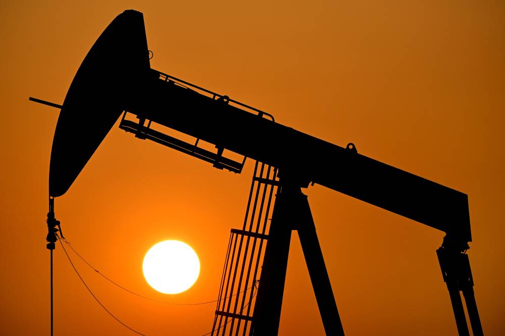 النفط يكسب 1 % فوق مستوى 88 دولارا