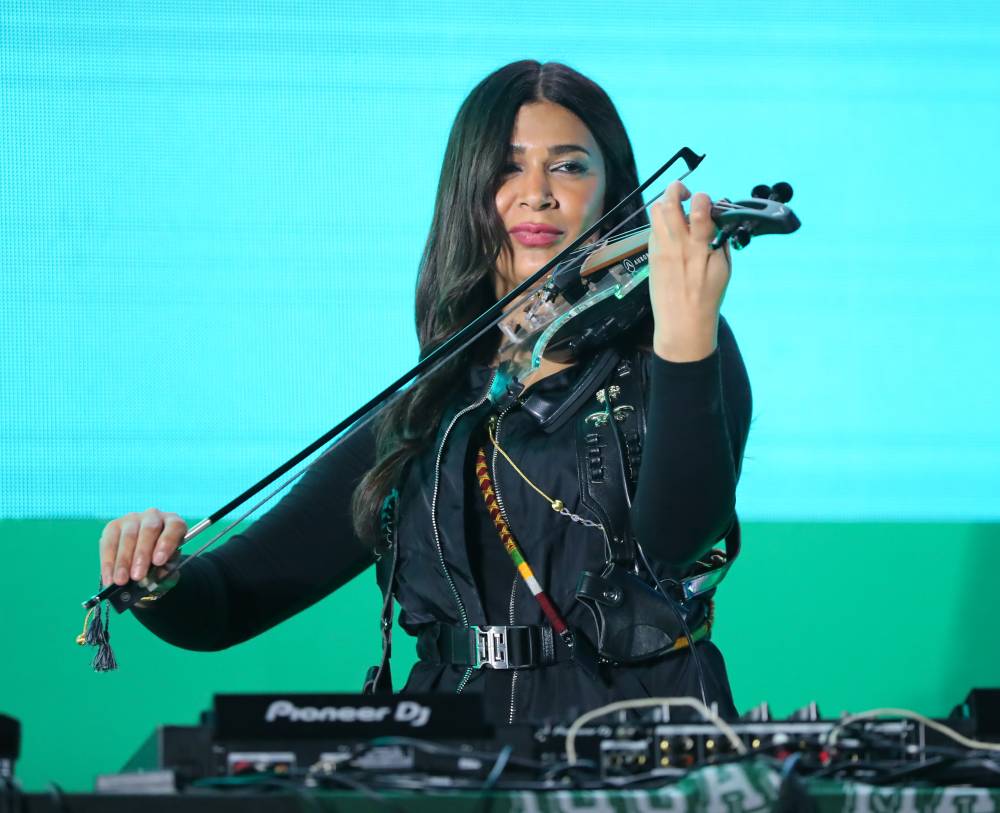 المدفعي ..  مجدد الموسيقى التراثية العراقية يغني للأمل