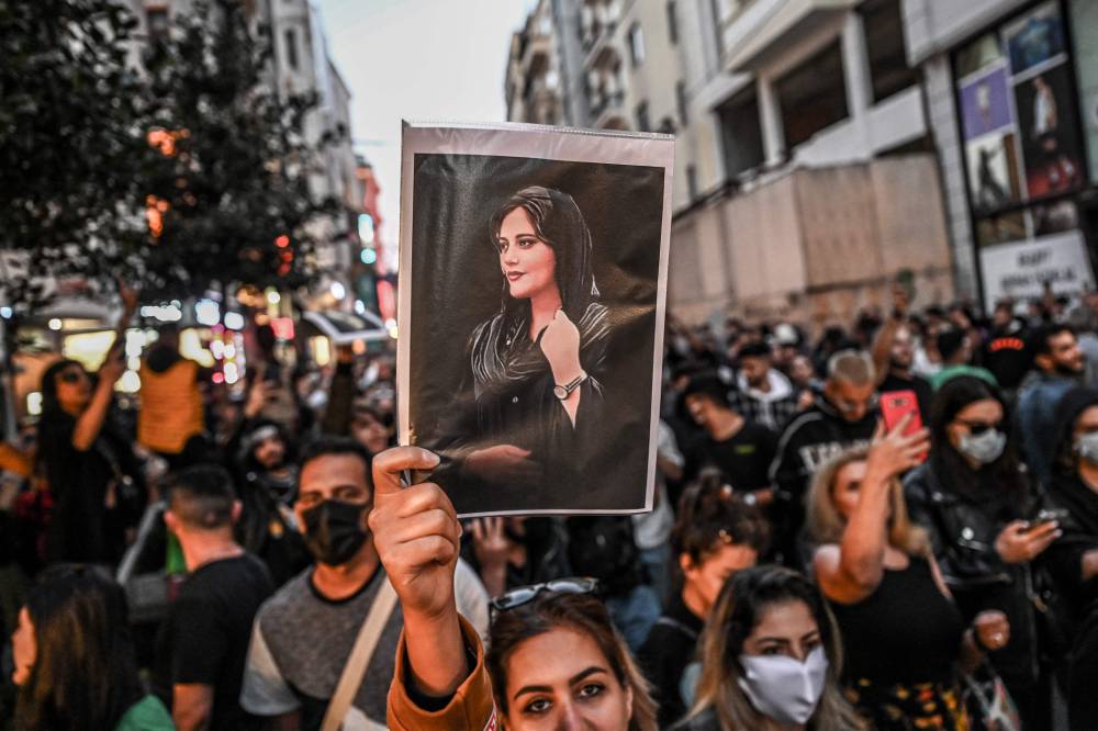 الصحة: إتاحة أخذ لقاح كورونا مباشرة بدون حجز موعد للفئة العمرية من ٧٥ عاما وأكثر