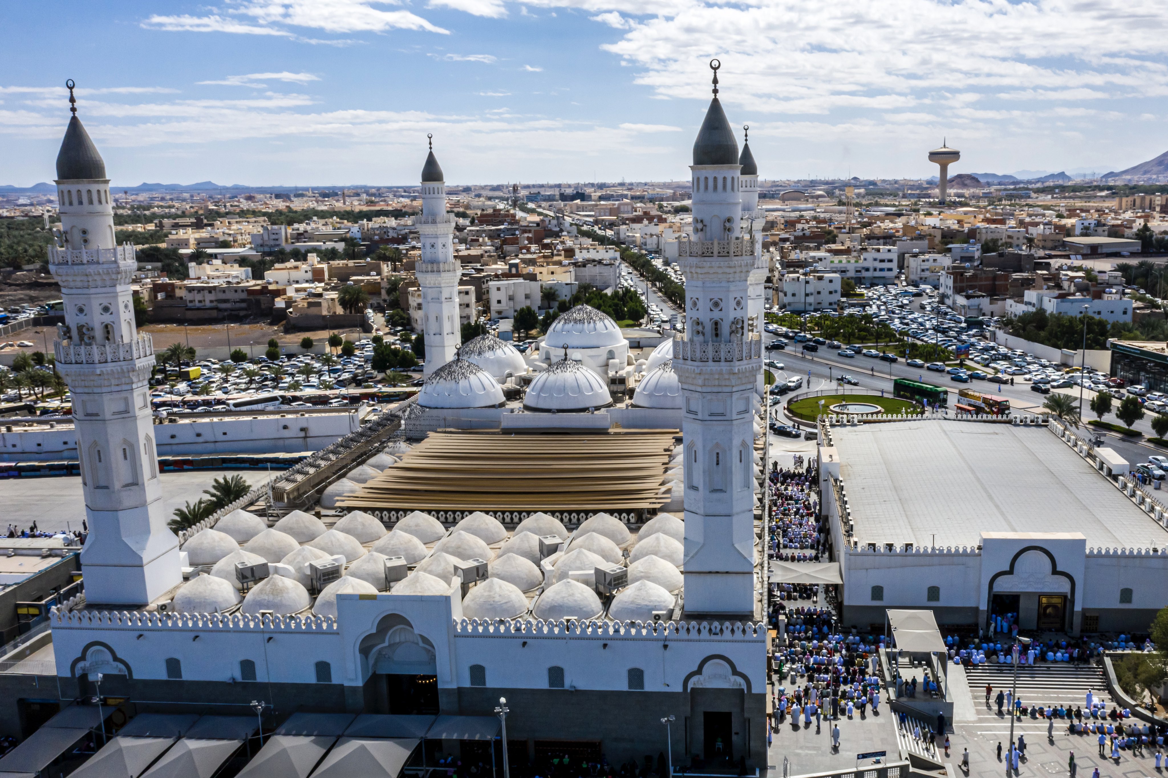 بدء إخلاء العقارات الواقعة ضمن مشروع توسعة مسجد قباء .. و1 رجب موعدا لفصل الخدمات