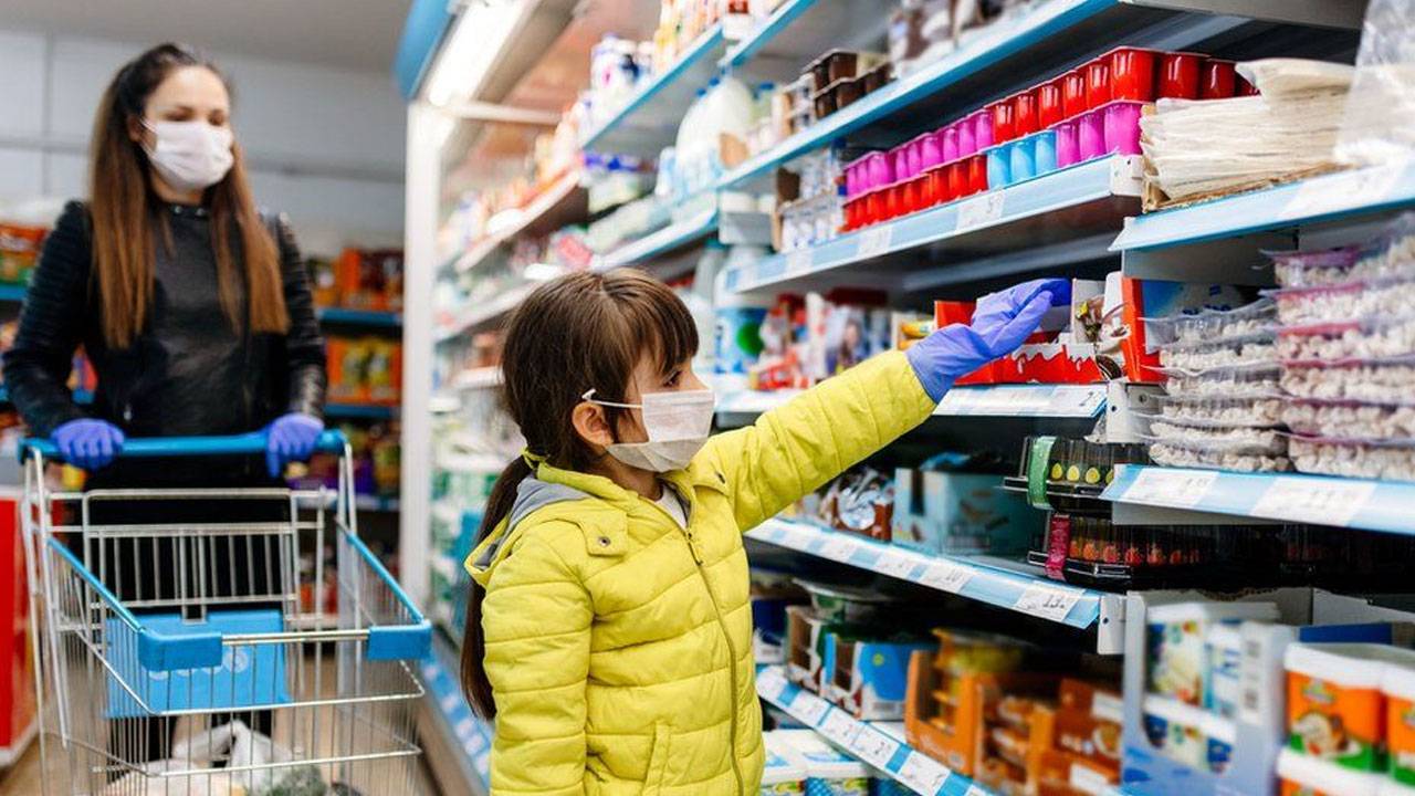 من الحرب إلى التضخم حتى الصراع التكنولوجي .. ضربات أجهدت الاقتصاد العالمي في 2022