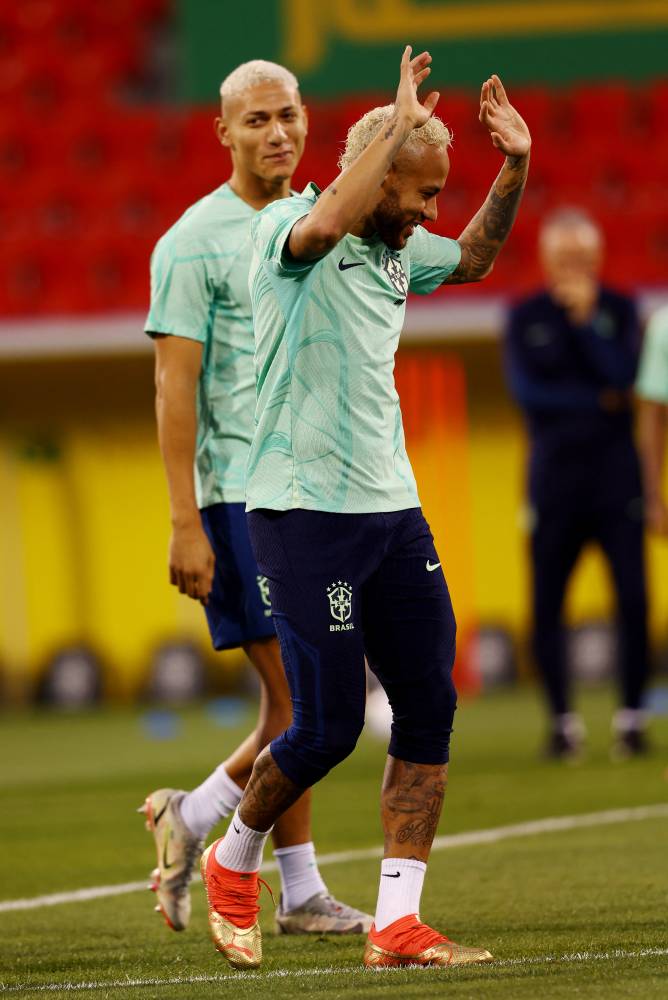 اقتصادي : تعطل قناة السويس قد يؤدي لمطالبات كبيرة على صعيد إعادة التأمين