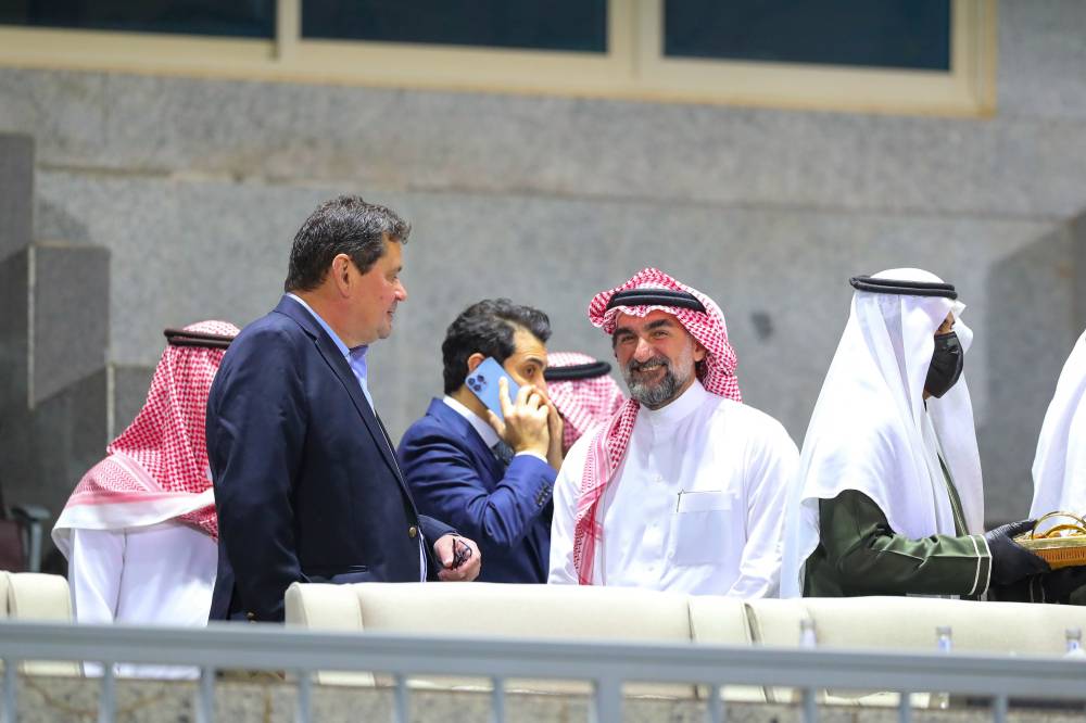 جامعة المجمعة تطلق مبادرة الفنون التشكيلية لتعزيز أهمية السلامة المرورية وتوقع مذكرة تفاهم مع جسفت