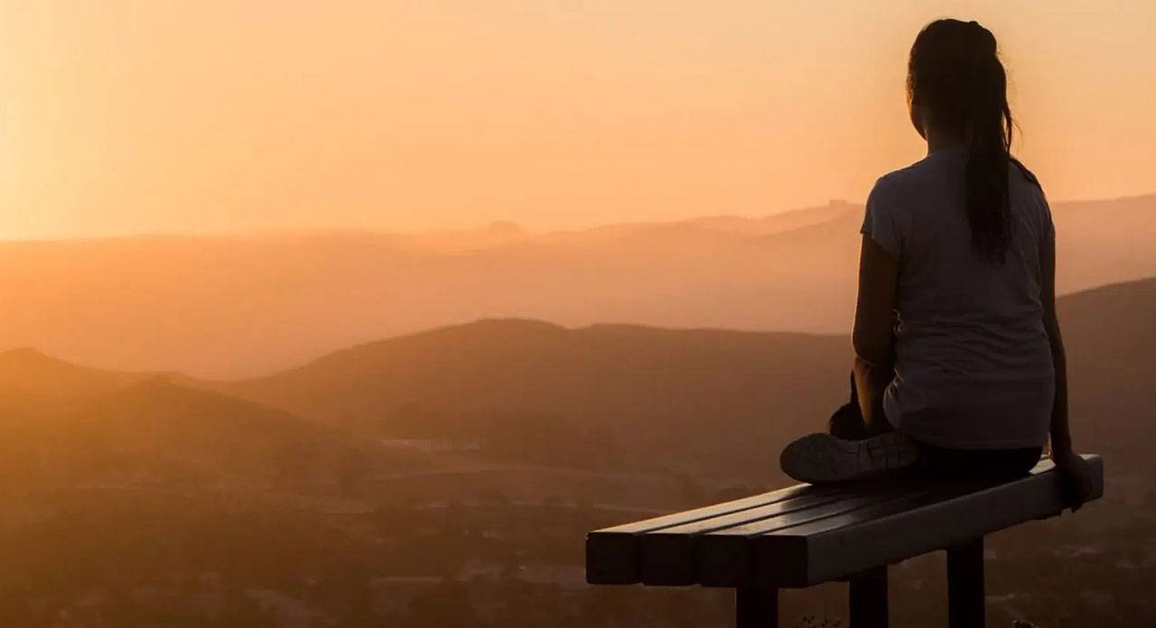 يمكن أن يساعد التأمل على تقليل مخاطر اعتلال الصحة البدنية والعقلية.