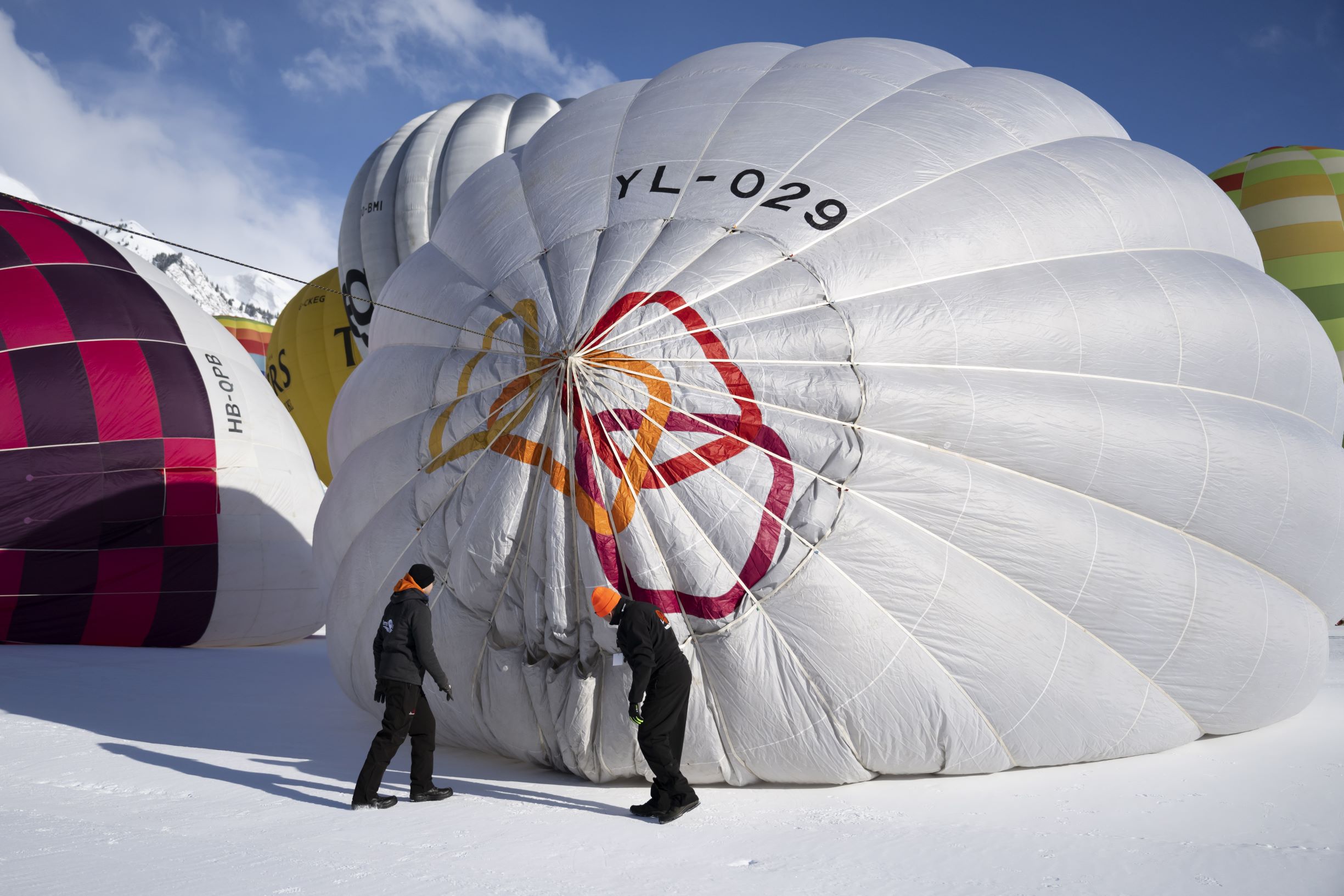 15 دولة في أسبوع منطاد الهواء الساخن