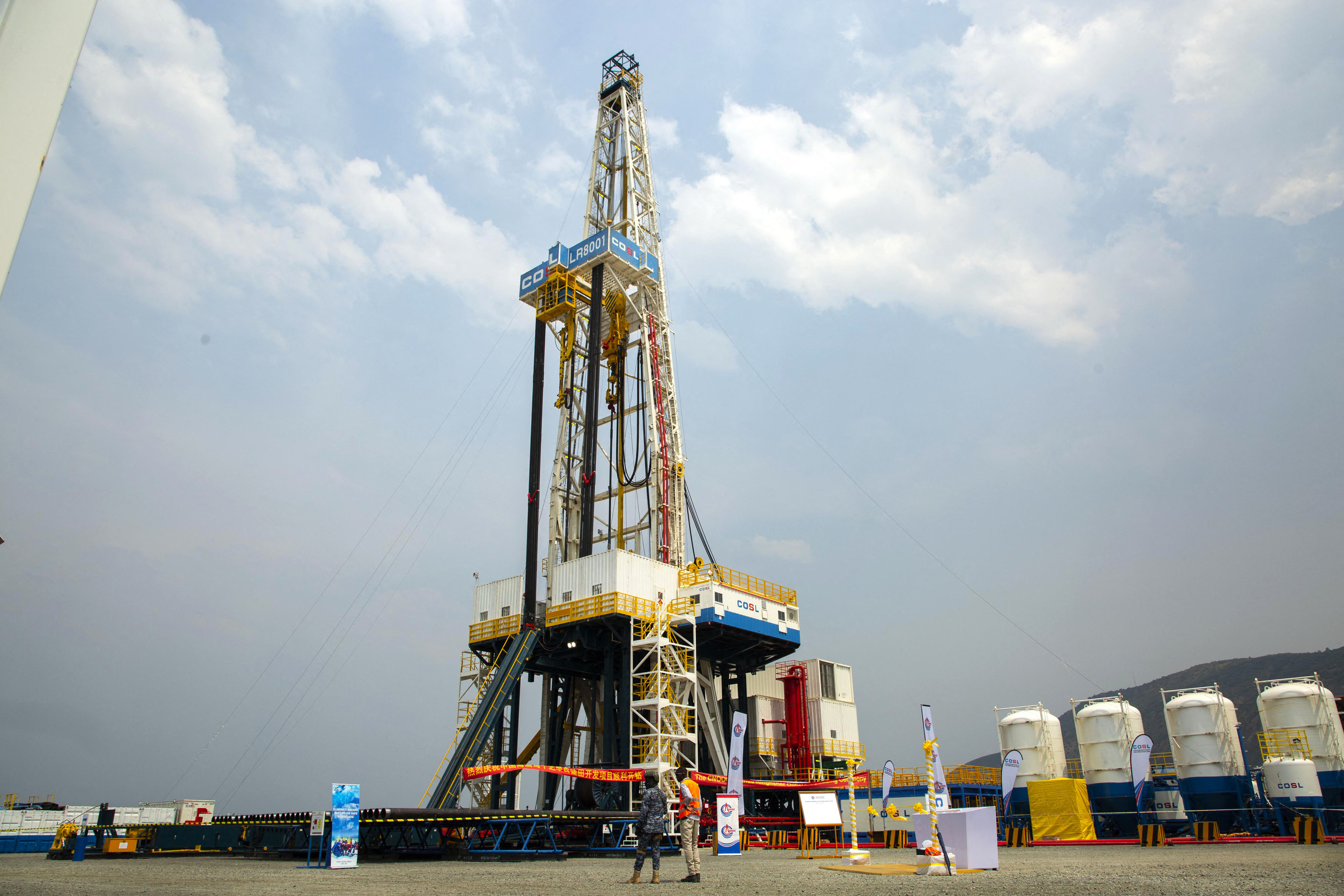 النفط يتراجع إلى 86 دولارا بفعل ارتفاع المخزونات الأمريكية