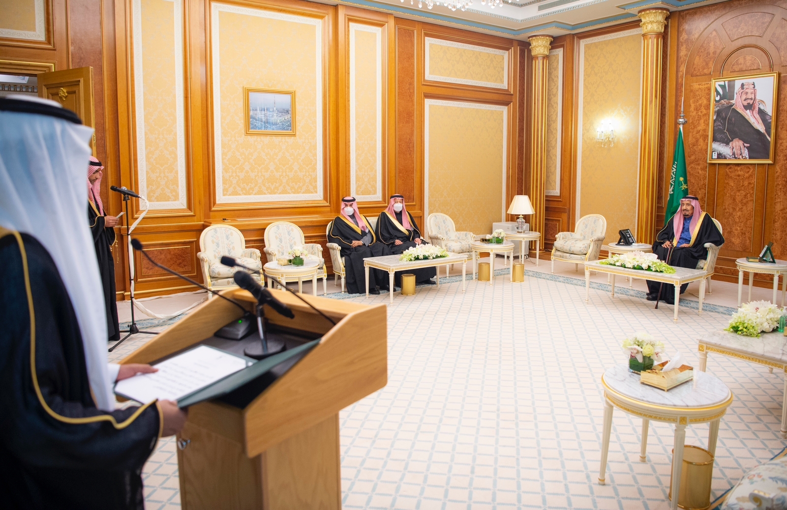 أمام الملك سلمان .. السفراء المعينون حديثا لدى عدد من الدول يؤدون القسم