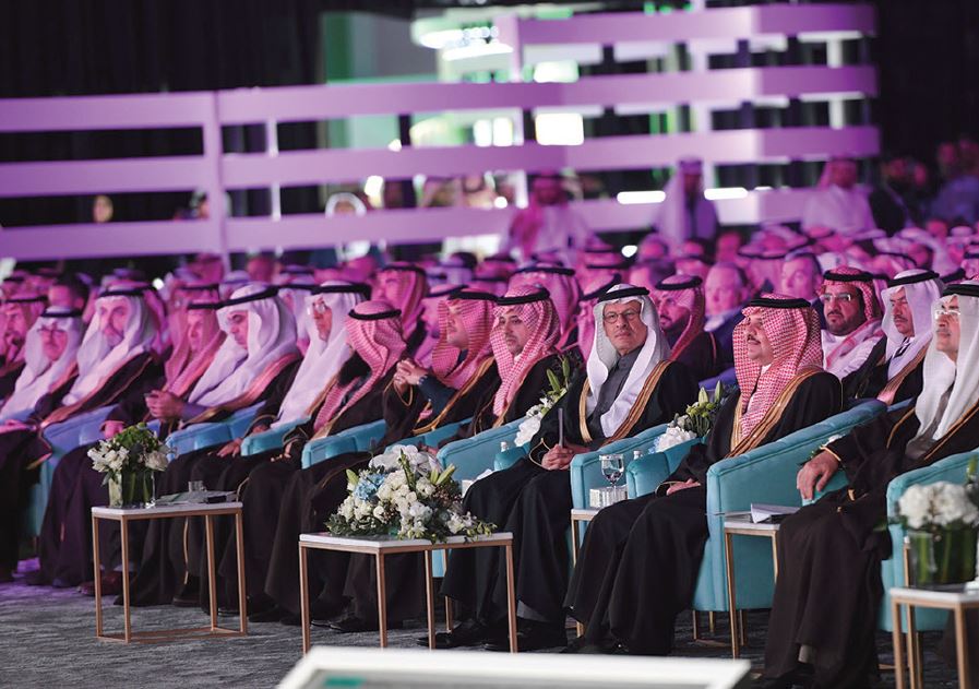 وزير الطاقة: السعودية ستستثمر تريليون ريال لتوليد طاقة أنظف .. وزيادة إنتاج الغاز 60 %