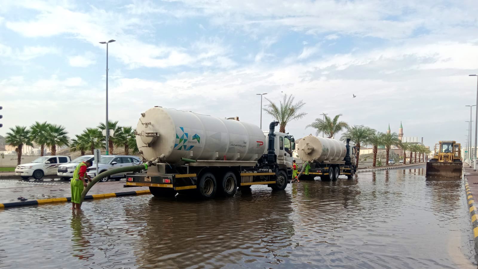 أمانة مكة تحدد نقاطا آمنة لوقوف المركبات أثناء هطول الأمطار