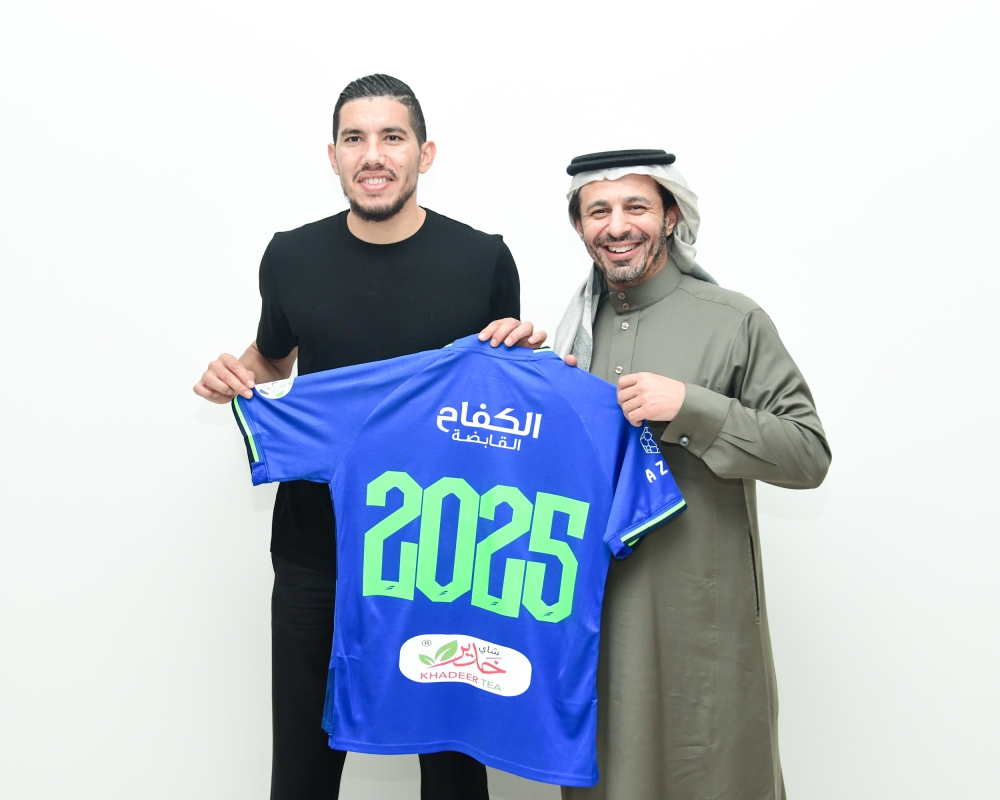 سعدان بعد تجديد عقده. مركز الفتح الإعلامي