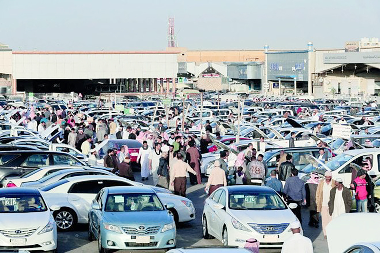 طرح مشروع تحصيل ضريبة القيمة المضافة على السيارات المستعملة المؤهلة عبر منصة استطلاع