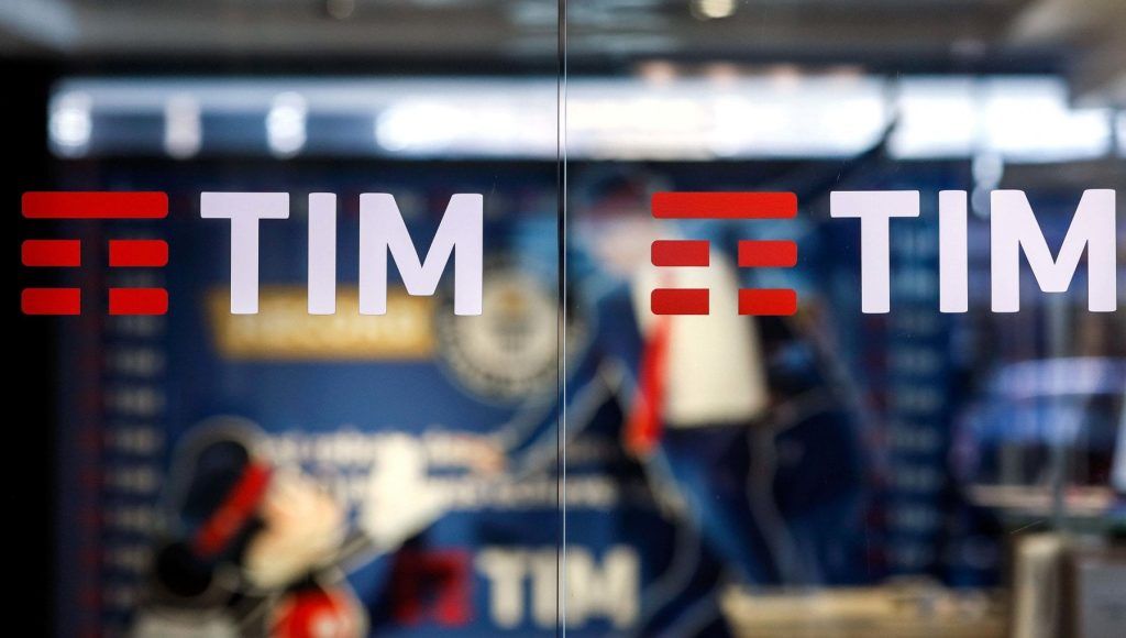 إيطاليا تسعى لشراء حصة 20 % في شبكة "تليكوم" بقيمة ملياري يورو