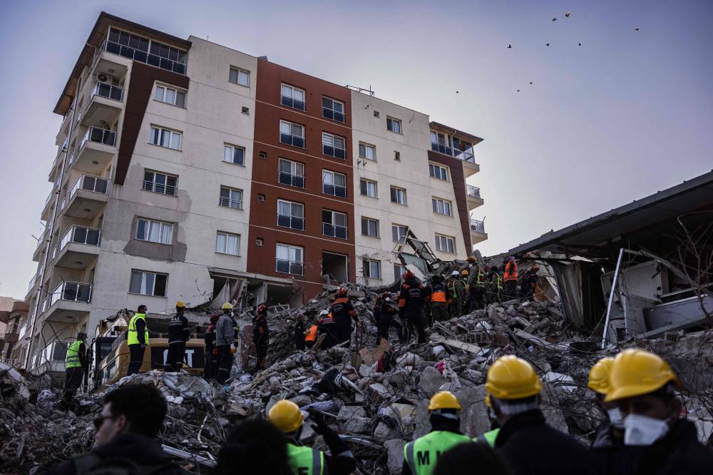 الاقتصاد التركي يخضع لضغوط بعد الزلزال .. صدمة للإنتاج الزراعي والمناطق الصناعية