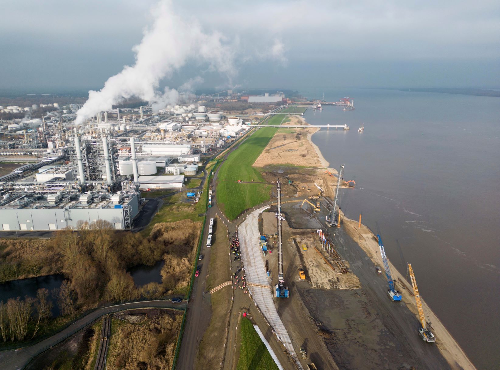 استقرار أسعار النفط دون تغيير 