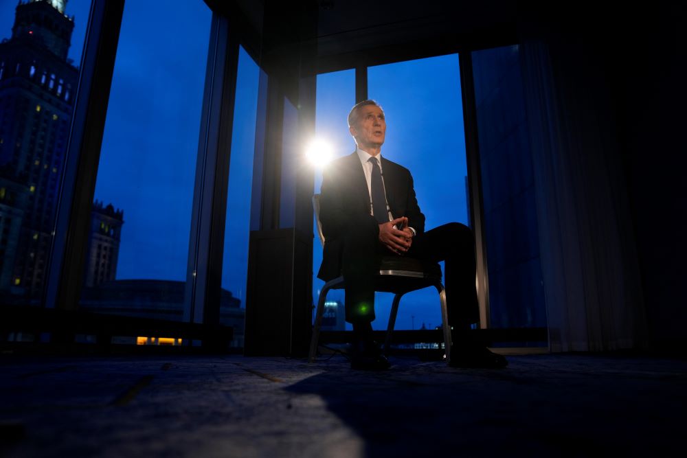 300 مرشح لجائزة نوبل للسلام .. بينهم أمين حلف الناتو