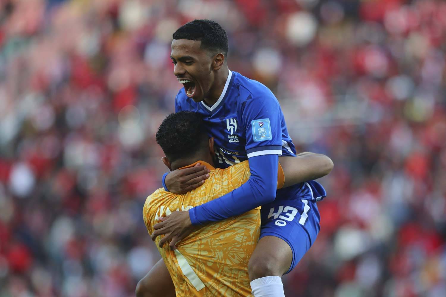 "الشورى" يطالب بدراسة السماح بتملك الأجانب الغير مقيمين للعقار في المملكة