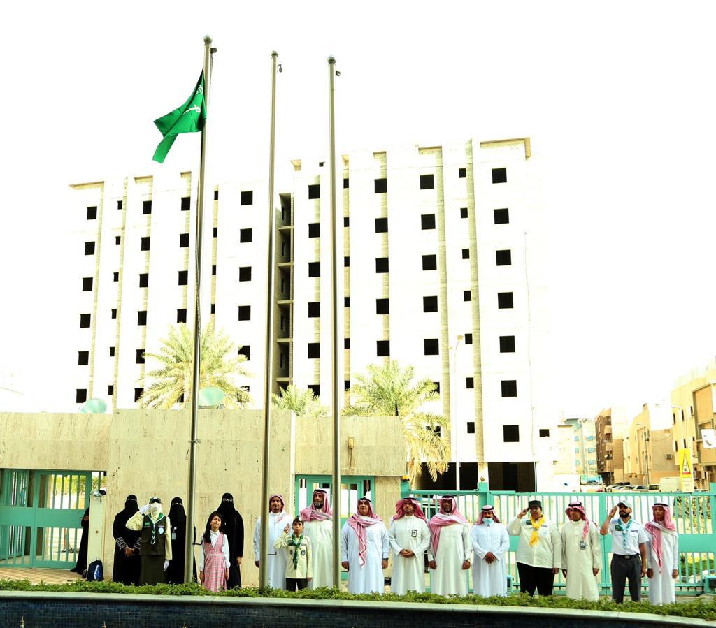برفع الراية على السارية.."تعليم الرياض" يدشن فعاليات الاحتفاء بيوم العَلم