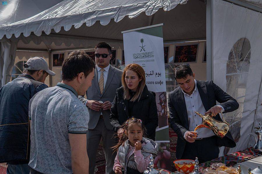 بقرار الحكام.. طارق حامدي يحقق فضية الكاراتيه