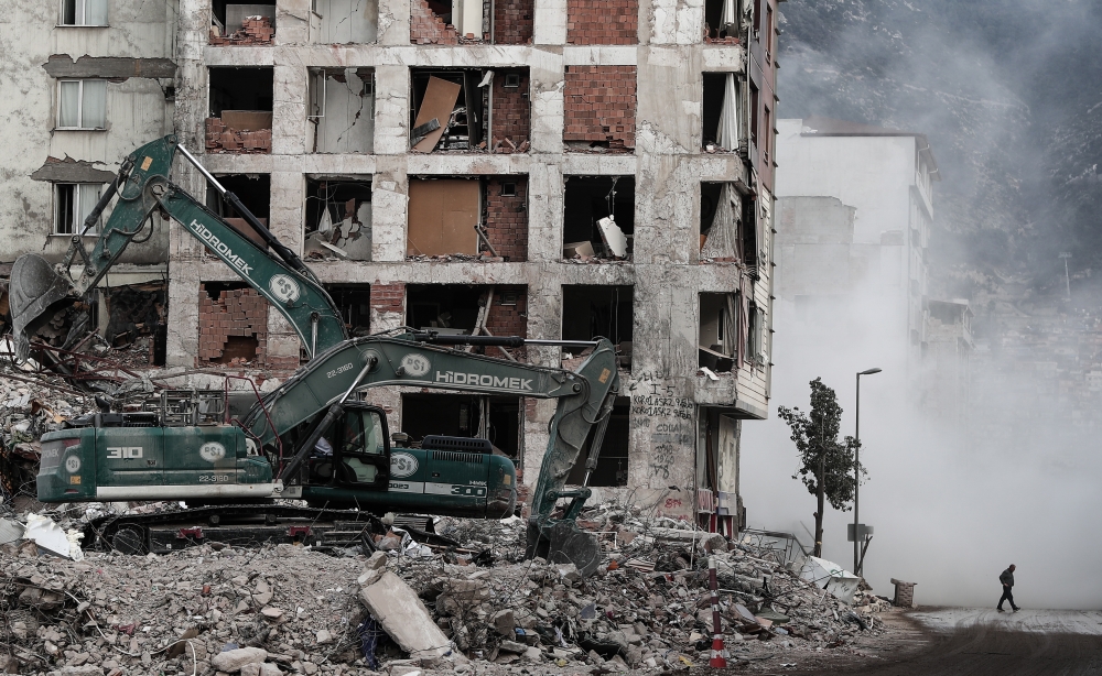 210 ملايين طن أنقاض زلزال تركيا .. تغطي مساحة برشلونة