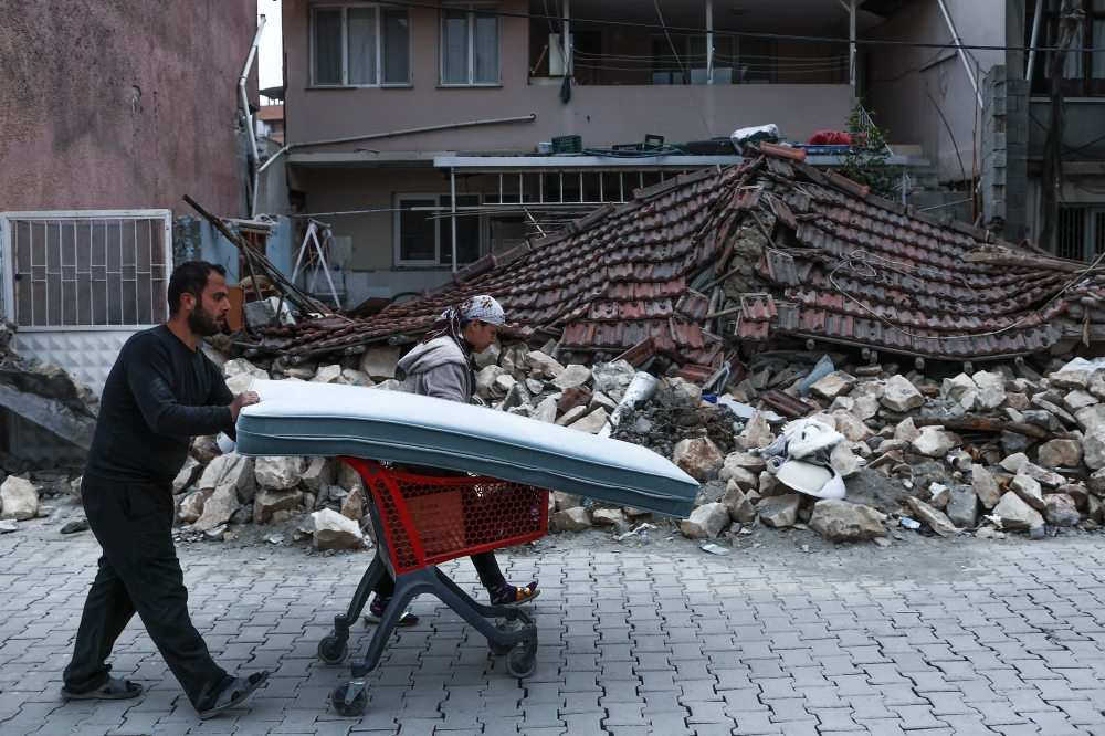 210 ملايين طن أنقاض زلزال تركيا .. تغطي مساحة برشلونة