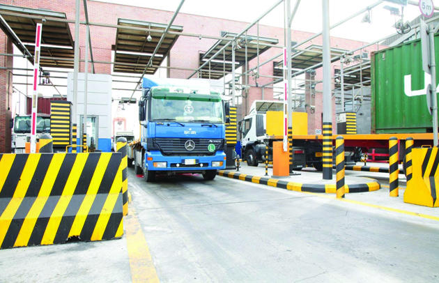 إلزام الشاحنات الأجنبية بوثيقة نقل الإلكترونية لدخول السعودية