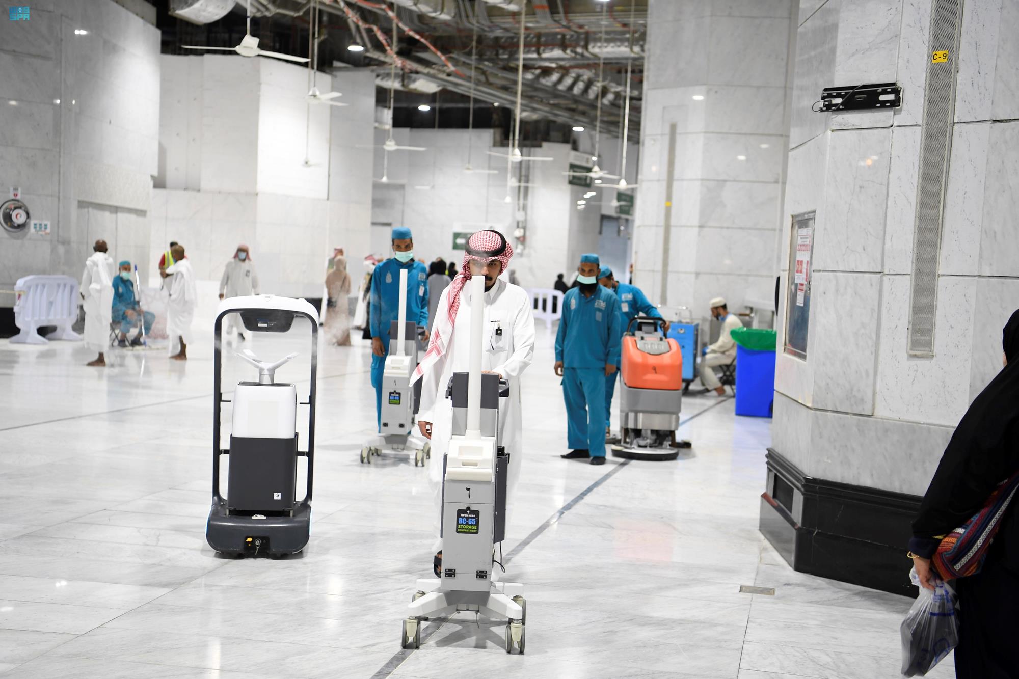 الذكاء الاصطناعي والتقنية الحديثة في خدمة قاصدي بيت الله الحرام