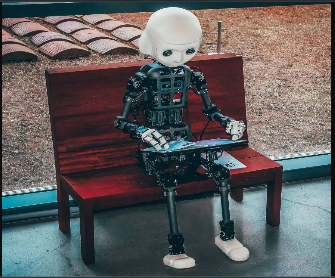 الذكاء الاصطناعي يزعزع قطاع التكنولوجيا .. 300 مليون وظيفة بدوام كامل عرضة للأتمتة