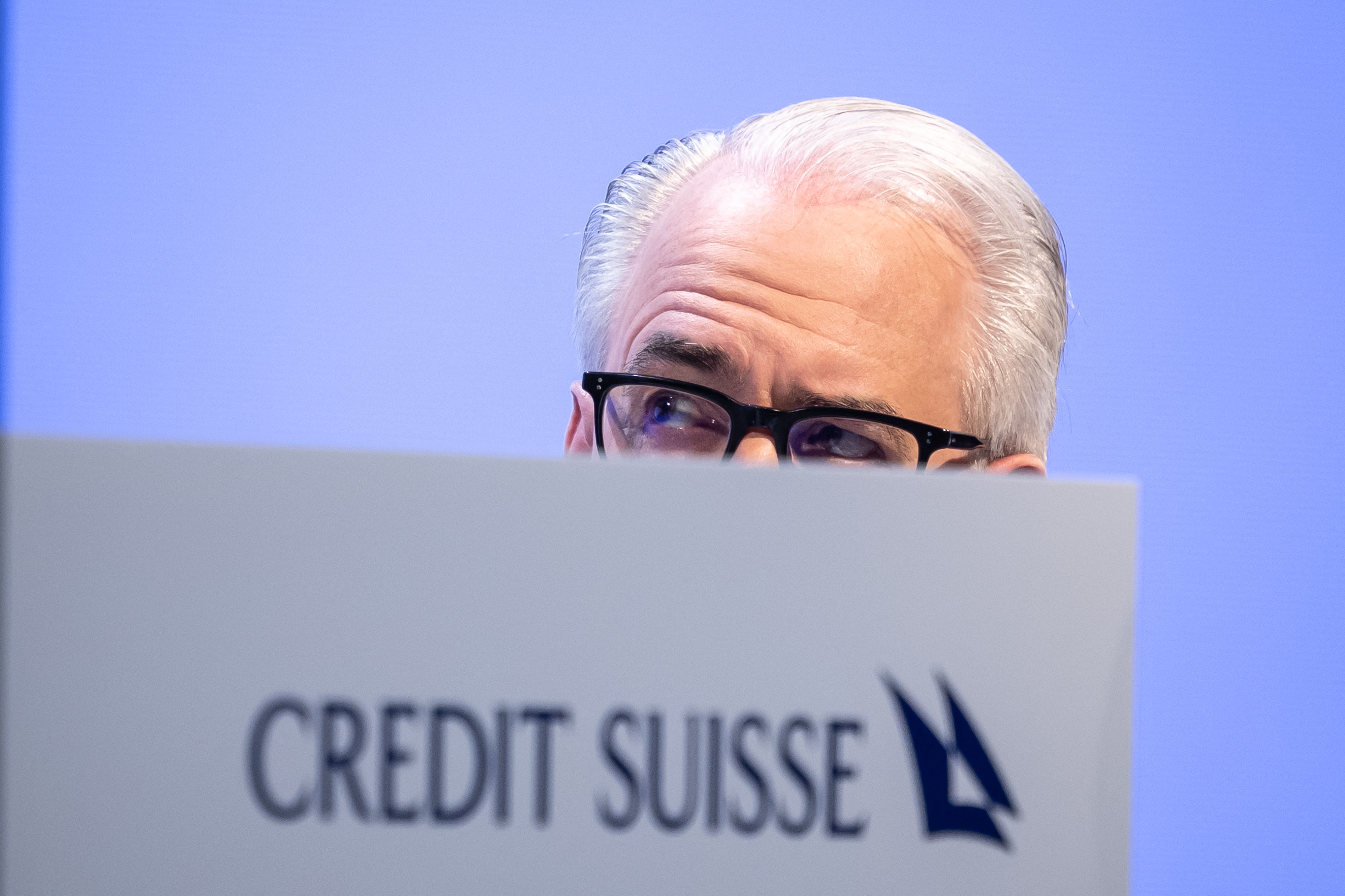 أولريش كورنر الرئيس التنفيذي لكريدي سويس خلال حديثه للمساهمين للمرة الأخيرة