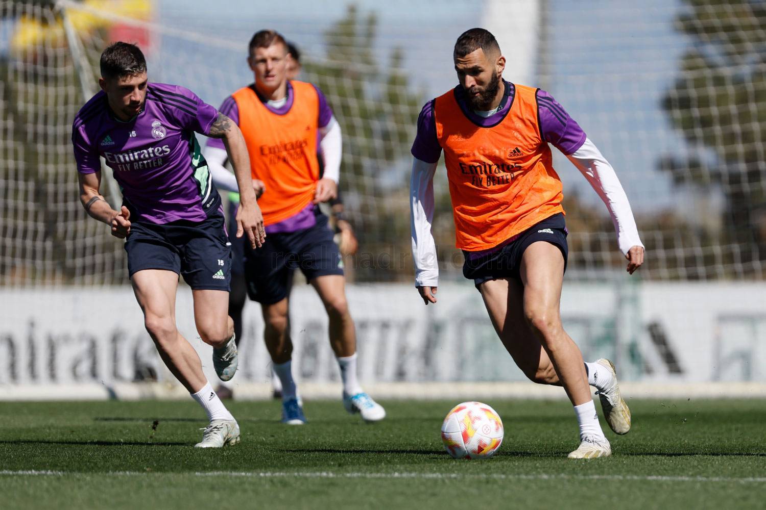 صور لسحابة ماجلان تكشف عن مجرات لا مثيل لها