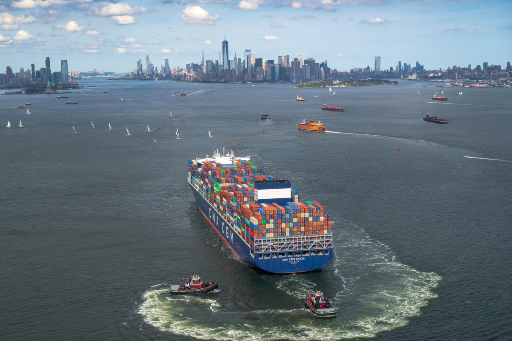 توقع التقرير أن اقتصاد أمريكا سينمو 1.1% والصين بـ 5.3% العام الجاري