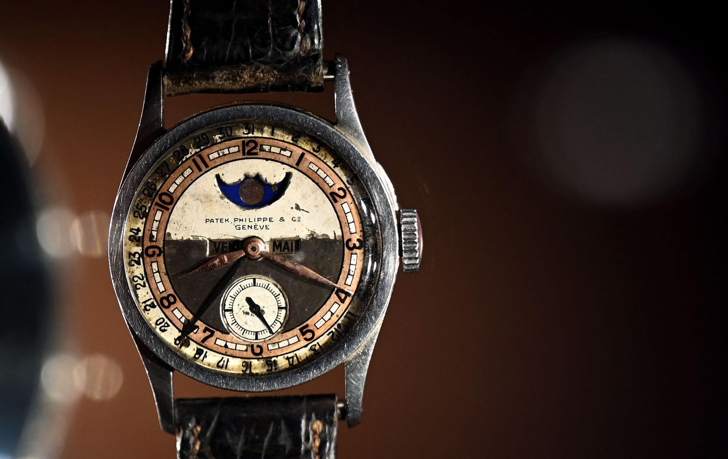 ساعة إمبراطور الصين الأخير تحصد 6.2 مليون دولار في مزاد بهونج كونج