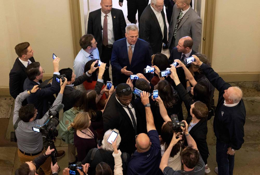 محادثات مثمرة لرفع سقف الدين الأمريكي دون اتفاق .. من يتنازل أولا؟